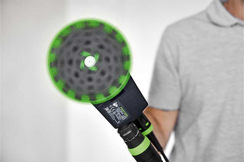 Ein Schleifteller auf einem Exzenterschleifer