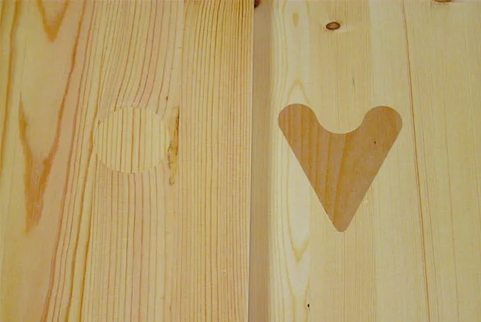 Holz Löcher ausbessern