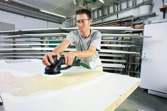 Lack von Türen entfernen