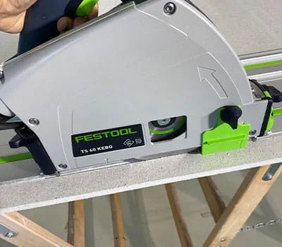 Gipskarton schneiden