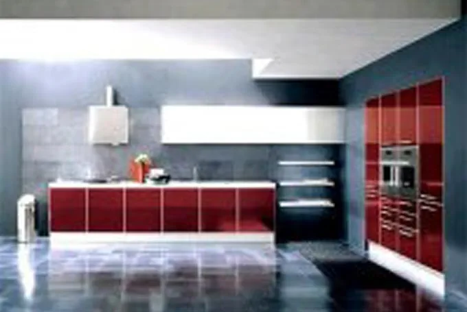 Holzoberflächen auf Hochglanz polieren