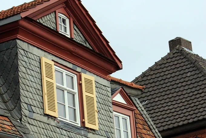 Fensterläden schleifen