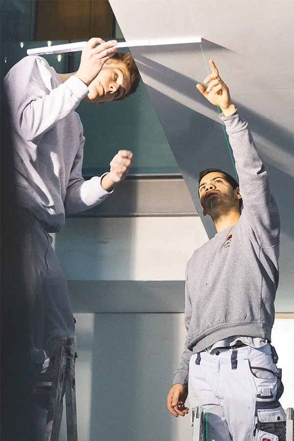 Anzeichnen der Markierungspunkte an der Decke