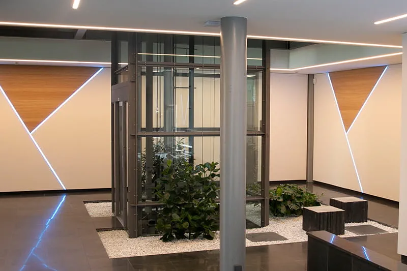 Das Ergebnis ist eine moderne und unaufdringliche Beleuchtung