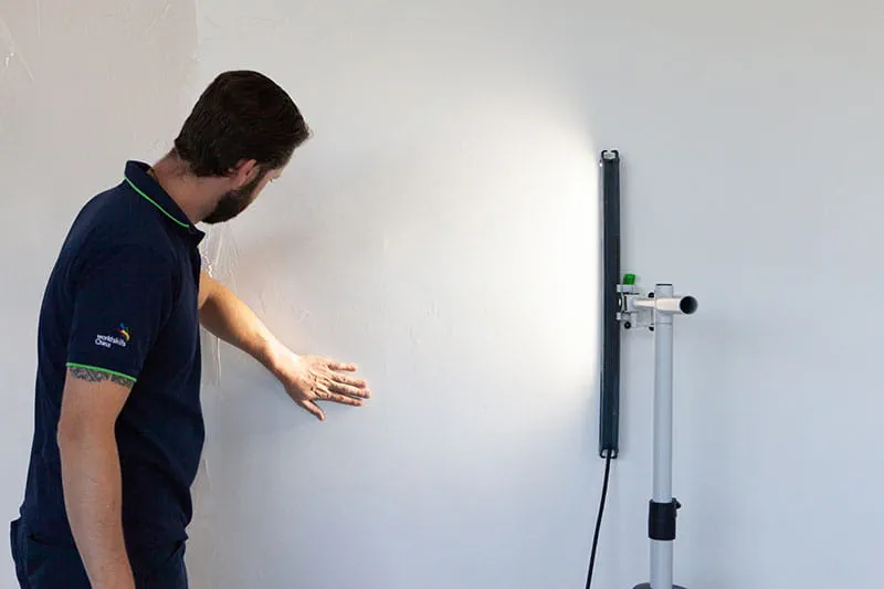 Oberflächen-Kontrolle mit dem Festool Streiflicht STL 450