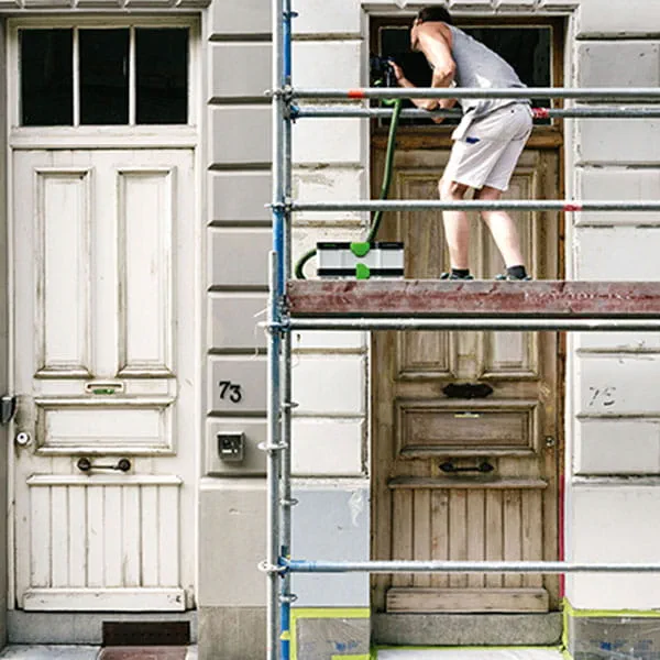 Unabhängig: Absaugen ganz ohne Steckdose mit 2x18 Volt (4,0 Ah) Akkupacks