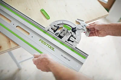 Die neue Festool Führungsschiene FS 2.0 mit Winkelanschlag