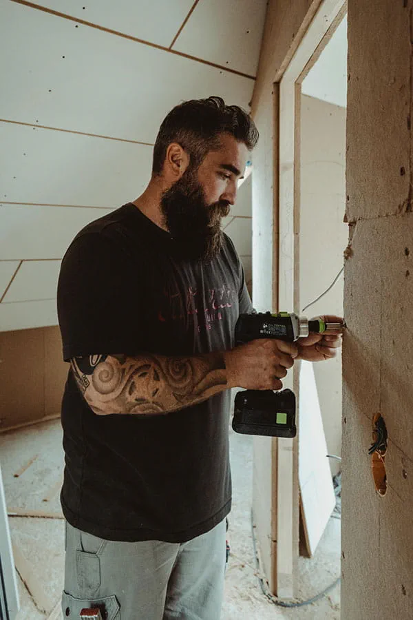 Der Festool Akku-Bohrschrauber im Einsatz