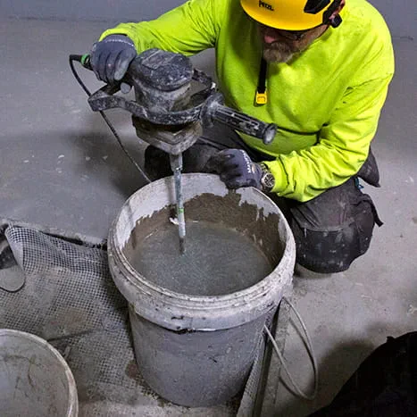 Arbeit mit Festool STL SYSLITE und MX-Rührwerk 