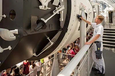 Schleifarbeiten mit dem Akkuschleifer