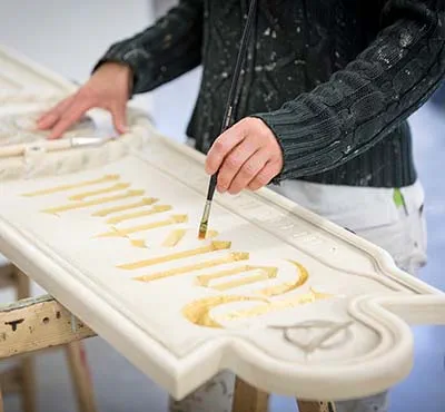 Malerarbeiten an den Europa-Park Kulissen