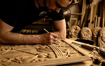 Schnitzereien aus Holz