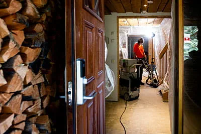 Absaugung auf der Baustelle mit dem Festool Absaugmobil