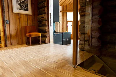 Der fertig verlegte Parkett im Haus