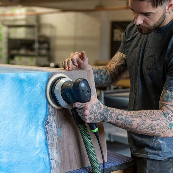 Schleifen der "River Table" mit dem Festool Exzenterschleifer