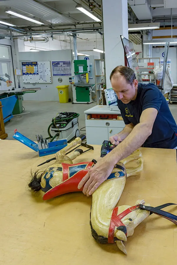 Der Akkubohrer von Fetsool im Einsatz