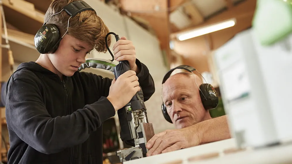 Zusammensetzung mit der Domino Dübelfräse von Festool
