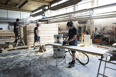 Vorbereitung der Armaturen der Duschen