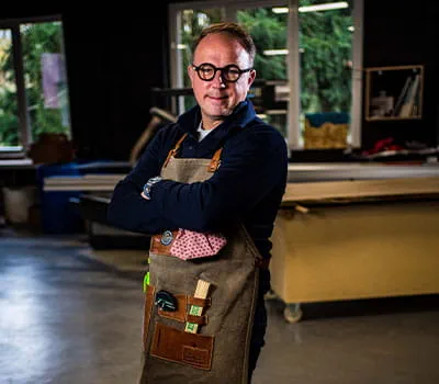 Schon vor seiner beruflichen Umorientierung im Jahr 2015 war das Tischlerhandwerk eine echte Leidenschaft. 