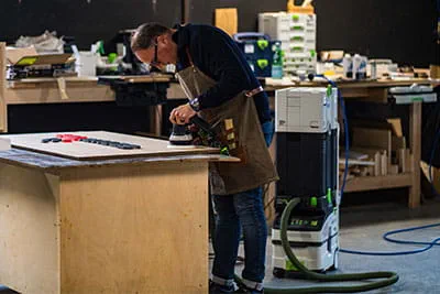 Nicolas arbeitet sehr gerne mit Festool Werkzeugen. 