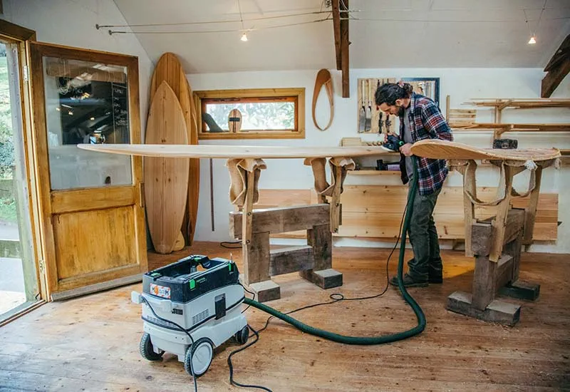 Schreinerarbeiten mit dem Absaugmobil
