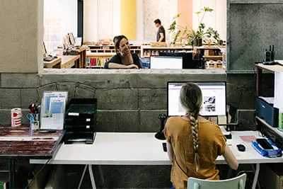 Im Tintelijn Shop werden ökologische Produkte verkauft und die Kunden umfassend beraten.